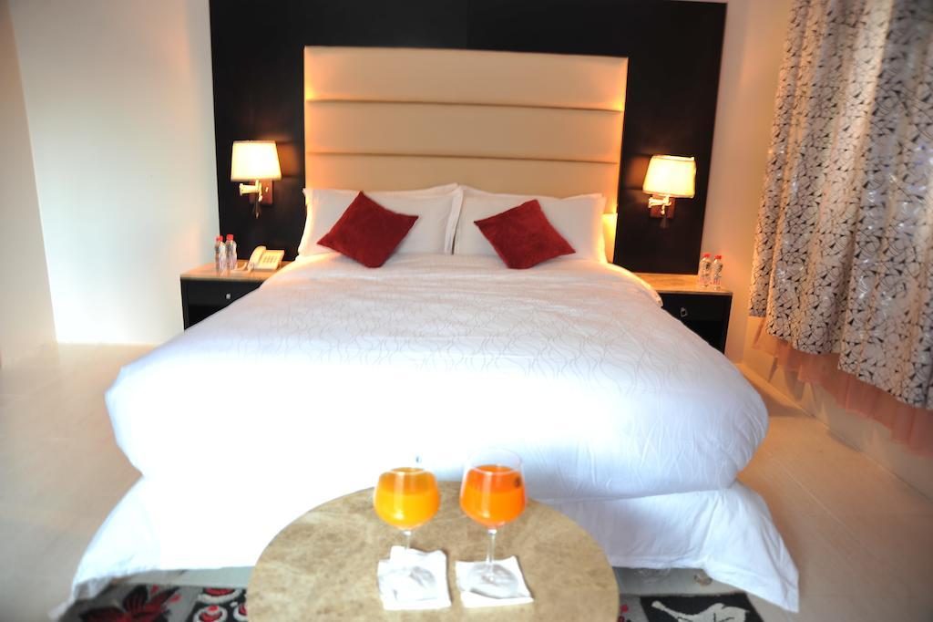 Janadriyah Suites 13 Nadinah 객실 사진